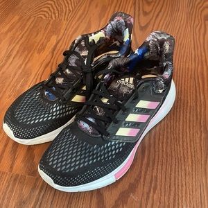 Adidas bounce sneakers